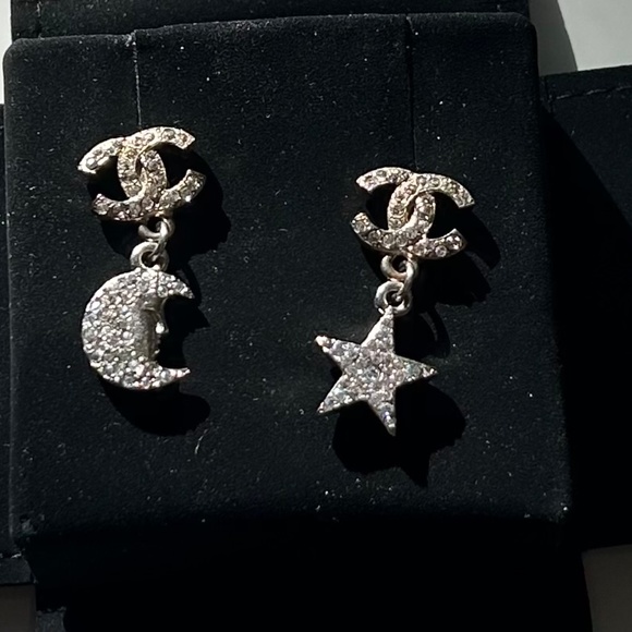 CHANEL Crystal CC Logo Star And Moon Earrings - Picture 8 of 12